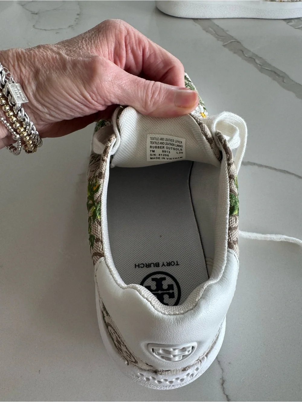 Tory Burch Howell T Monogram Daisy Embroidered Sneakers Size 7